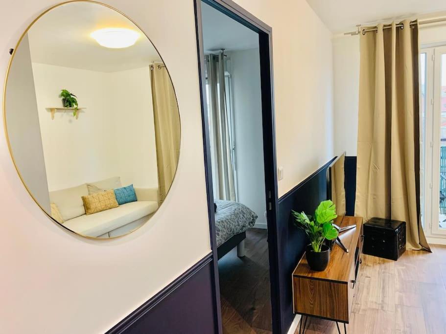 Appartement T2 Ideal Pour Familles Ou Sejour D Affaire アルジャントゥイユ エクステリア 写真